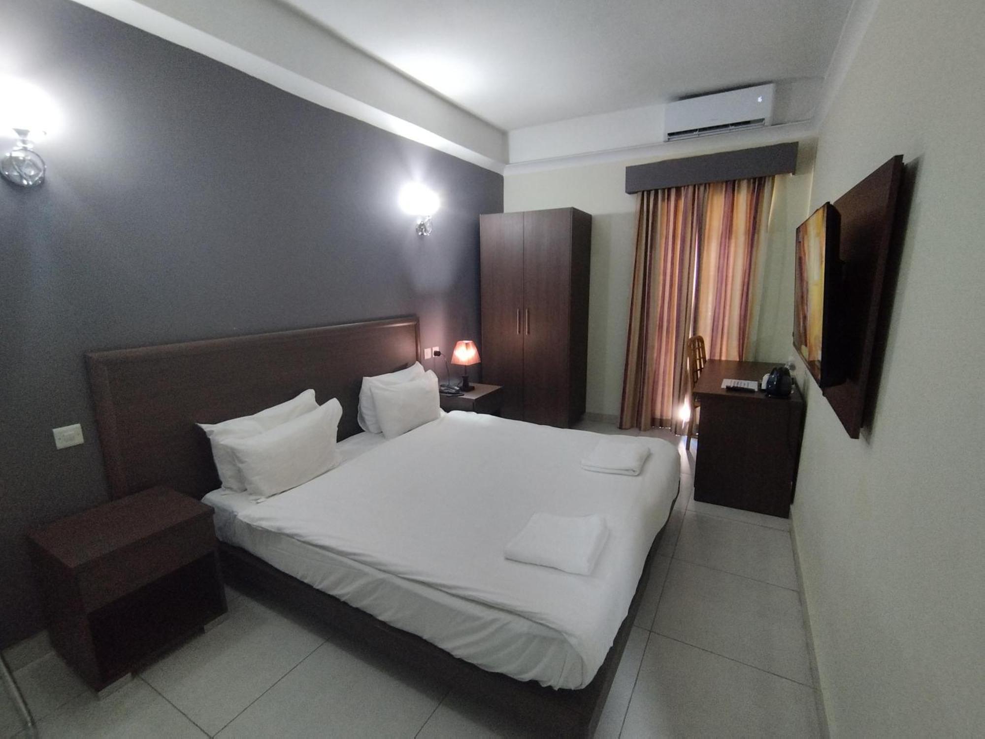 The Windsor Hotel Sliema Esterno foto