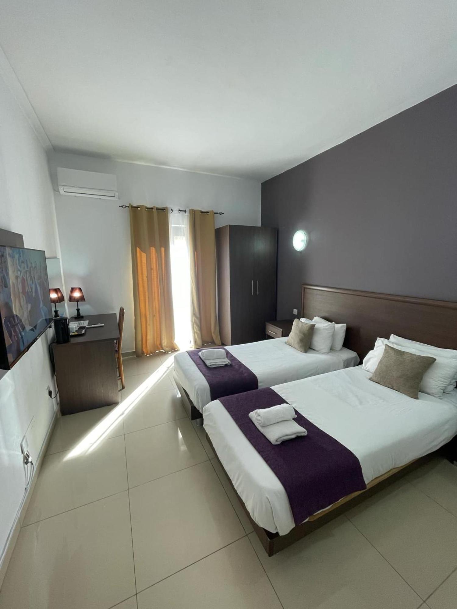 The Windsor Hotel Sliema Esterno foto
